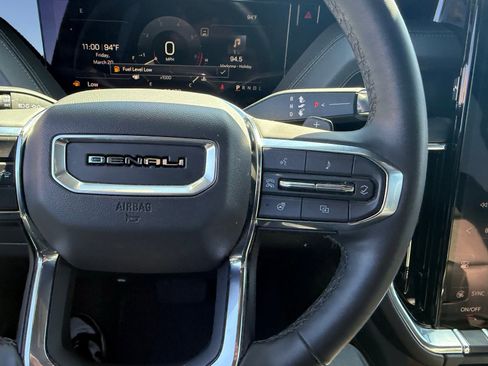 Used 2025 GMC Yukon XL Denali image 20