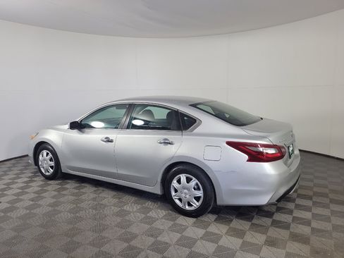 Used 2018 Nissan Altima 2.5 S w/ S Convenience Package FWD image 3