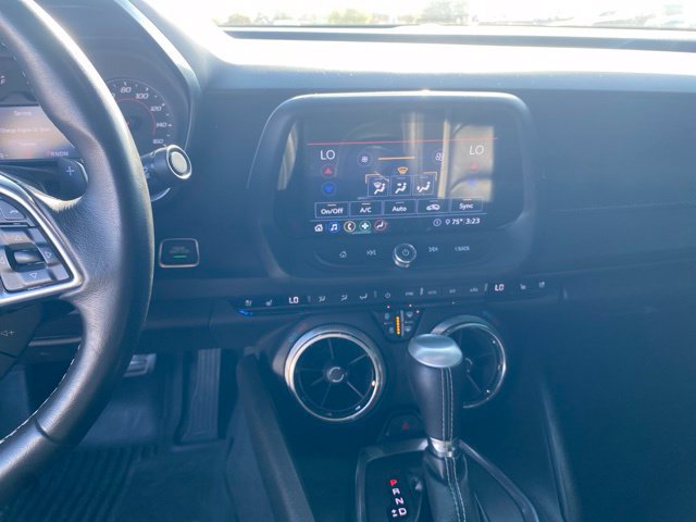 Used 2020 Chevrolet Camaro LT w/ Technology Package RWD image 11