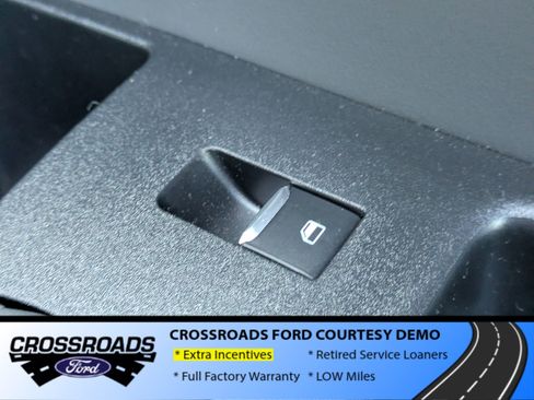 New 2025 Ford Explorer Active image 34