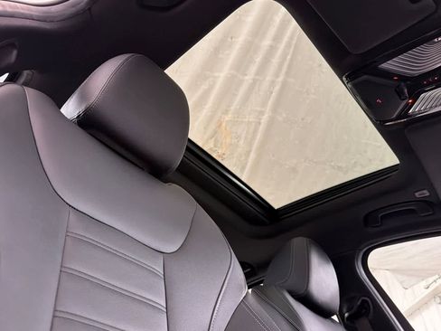 Used 2019 BMW 330i Sedan RWD image 16