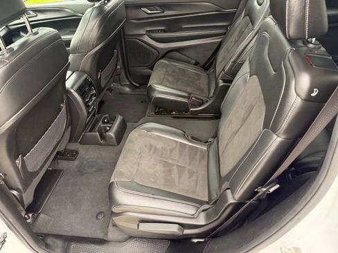 Certified 2023 Jeep Grand Cherokee L Laredo image 34