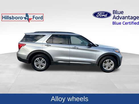 Certified 2022 Ford Explorer XLT image 4