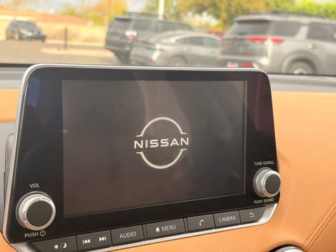 Used 2025 Nissan Sentra SV w/ SV Premium Package FWD image 21