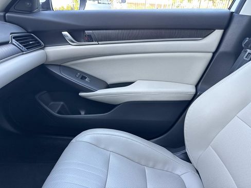 Used 2018 Honda Accord EX-L image 22