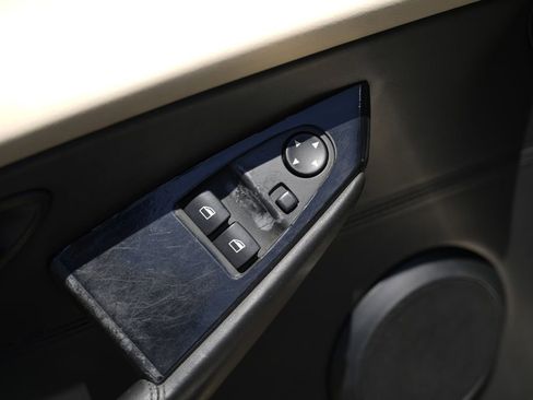 Used 2007 BMW 650i Coupe RWD image 21