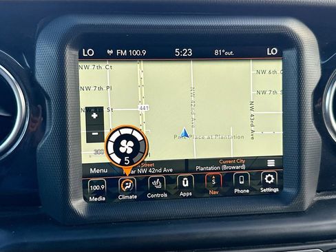 Used 2022 Jeep Wrangler Unlimited Sahara image 14