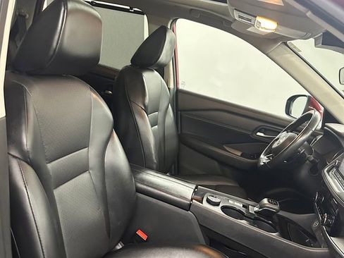 Used 2023 Nissan Rogue SV w/ SV Premium Package image 36