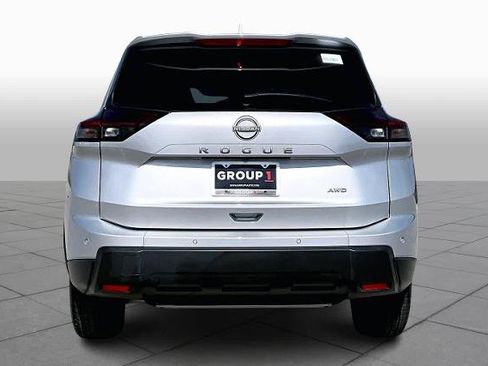 Certified 2025 Nissan Rogue SV AWD/4WD image 5