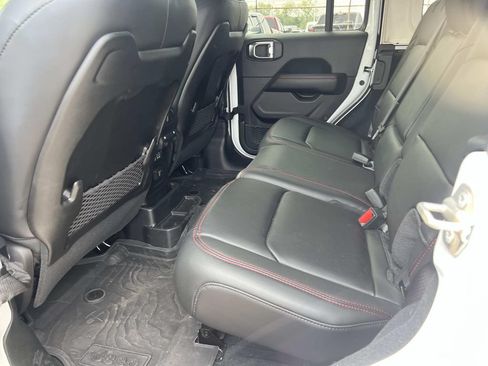 Used 2024 Jeep Wrangler Unlimited Rubicon w/ XTREMEE 35" Tire Package AWD/4WD image 11