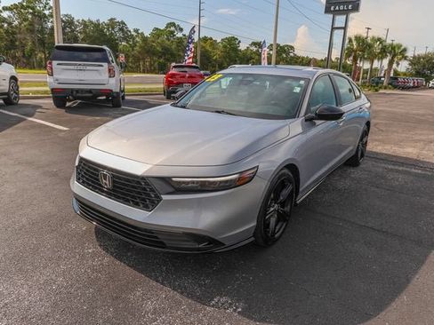 Used 2023 Honda Accord Sport image 3