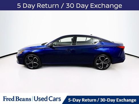 Used 2023 Nissan Altima 2.5 SR FWD image 5