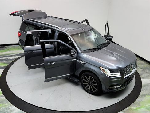 Used 2021 Lincoln Navigator L Reserve w/ Luxury Package image 40