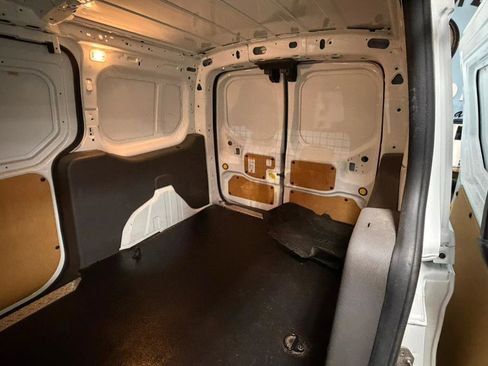 Used 2020 Ford Transit Connect XL image 27