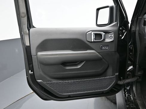 New 2025 Jeep Wrangler Unlimited Rubicon 392 AWD/4WD image 9