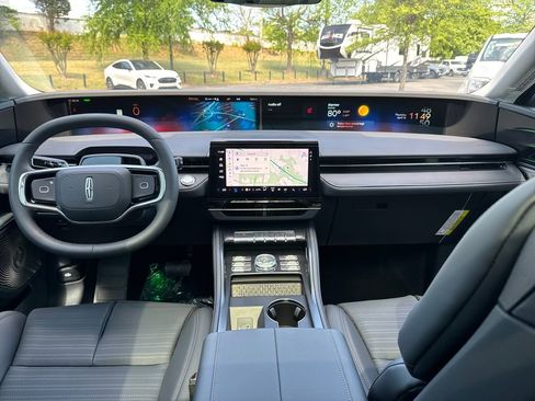 New 2026 Lincoln Nautilus Reserve image 12