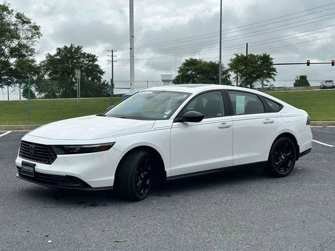 Certified 2025 Honda Accord SE image 26