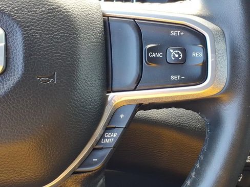 Used 2023 RAM 1500 Laramie AWD/4WD image 10