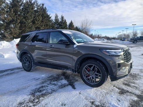 New 2026 Ford Explorer ST-Line w/ ST-Line Street Pack AWD/4WD image 7