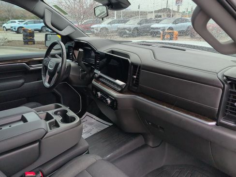 Used 2022 GMC Sierra 1500 Elevation w/ LPO, Elevation Black Package image 26