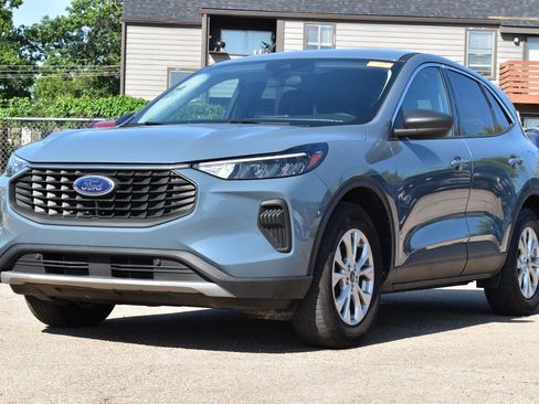 Used 2023 Ford Escape Active AWD/4WD image 1