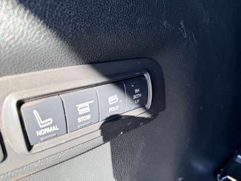 Used 2018 Ford Explorer Sport image 20