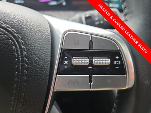 Used 2024 Kia Telluride EX image 18