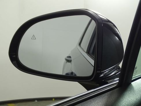 Used 2023 Hyundai Santa Fe Limited image 42