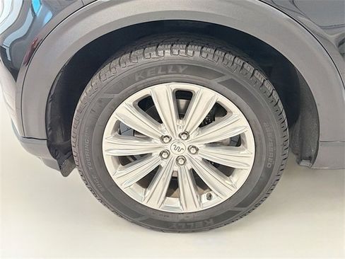 Used 2024 Ford Explorer King Ranch w/ Technology Package image 28