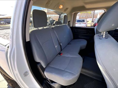 Used 2018 RAM 2500 Tradesman w/ Chrome Appearance Group image 18