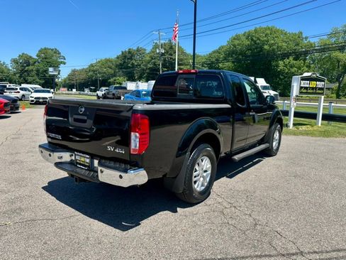 Used 2016 Nissan Frontier SV w/ SV Value Truck Package AWD/4WD image 8