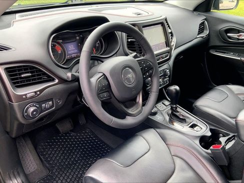 Used 2022 Jeep Cherokee Trailhawk w/ Sound & Nav Group AWD/4WD image 15