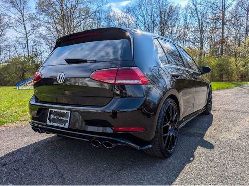 Used 2018 Volkswagen Golf R 4-Door AWD/4WD image 5