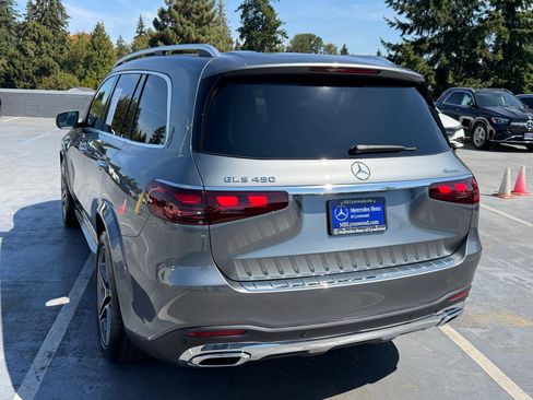 Used 2025 Mercedes-Benz GLS 450 4MATIC w/ AMG Line Exterior image 6