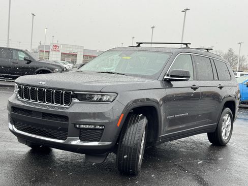Used 2022 Jeep Grand Cherokee L Limited image 15