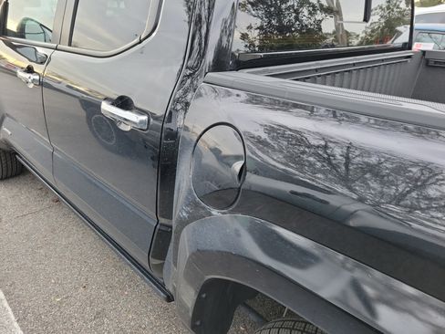 Used 2024 Toyota Tacoma Limited image 21