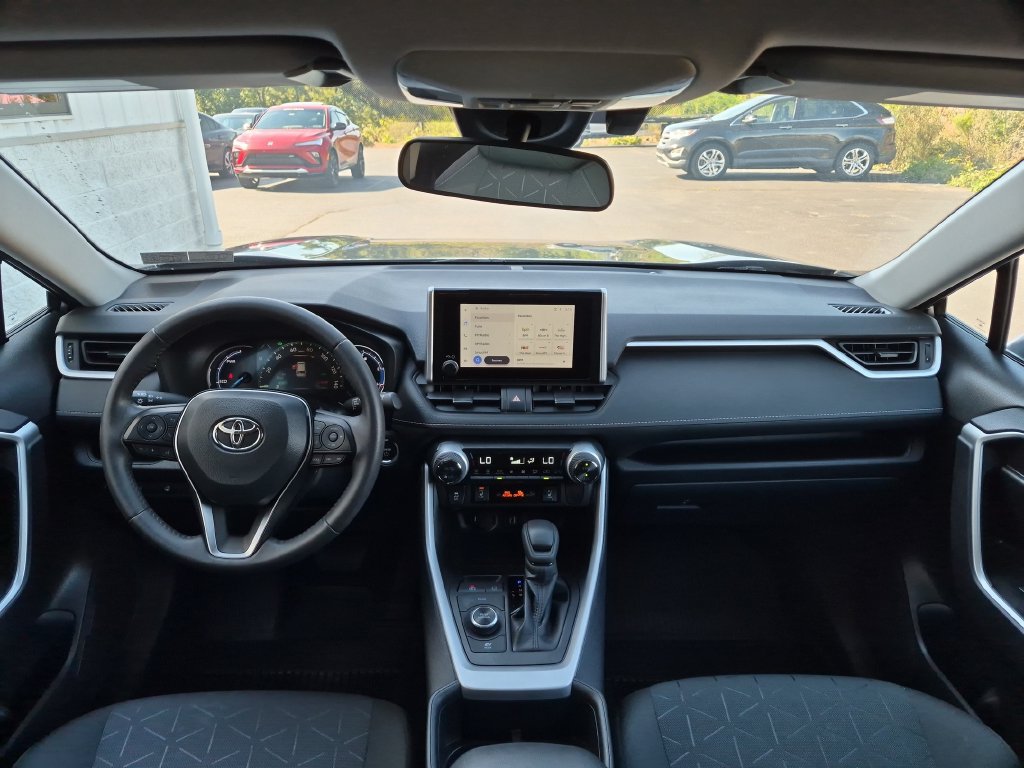 Used 2025 Toyota RAV4 XLE w/ Convenience Package AWD/4WD image 32