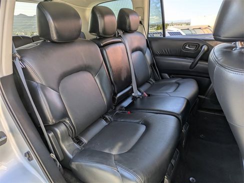 Used 2024 Nissan Armada SL image 27