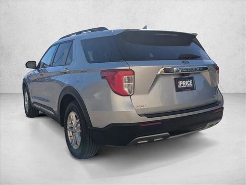 Used 2020 Ford Explorer XLT w/ Equipment Group 202A image 7