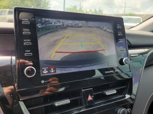 Used 2022 Toyota Camry XSE FWD image 22