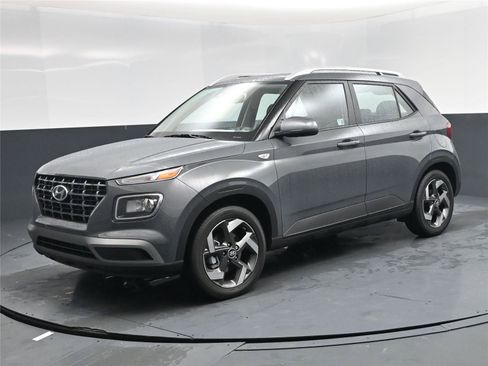 New 2025 Hyundai Venue SEL image 1