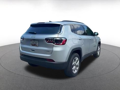 Used 2025 Jeep Compass Latitude AWD/4WD image 11