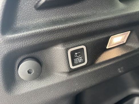 Used 2022 Jeep Grand Cherokee L Limited image 21