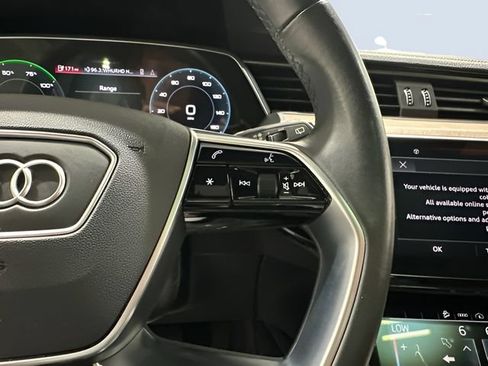 Used 2022 Audi e-tron Premium AWD/4WD image 19