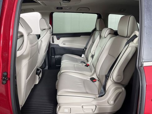 Certified 2025 Honda Odyssey Touring image 27