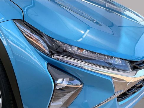 Certified 2026 Chevrolet Trax LS w/ Driver Confidence Package FWD image 27