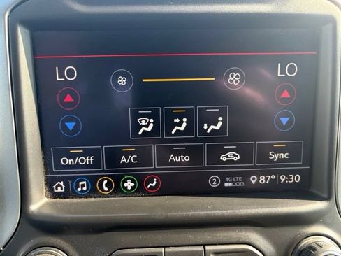 Used 2020 Chevrolet Silverado 2500 LT w/ True North Edition AWD/4WD image 27