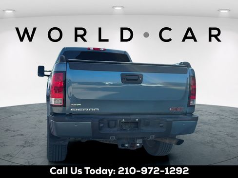 Used 2012 GMC Sierra 2500 Denali w/ Suspension Package, Off-Road AWD/4WD image 10