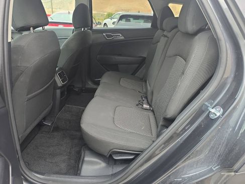 Used 2023 Kia Sportage LX AWD/4WD image 19