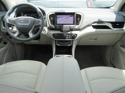Used 2023 GMC Terrain Denali AWD/4WD image 12